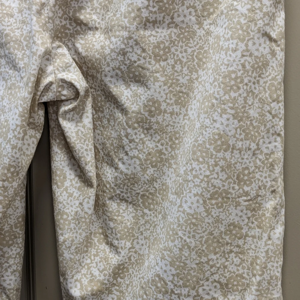 Counterparts Tan/White Floral Cotton Blend Bermuda Shorts - 6P